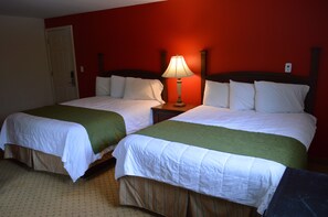 Room - Monnie Lynn Motel (Bay City)