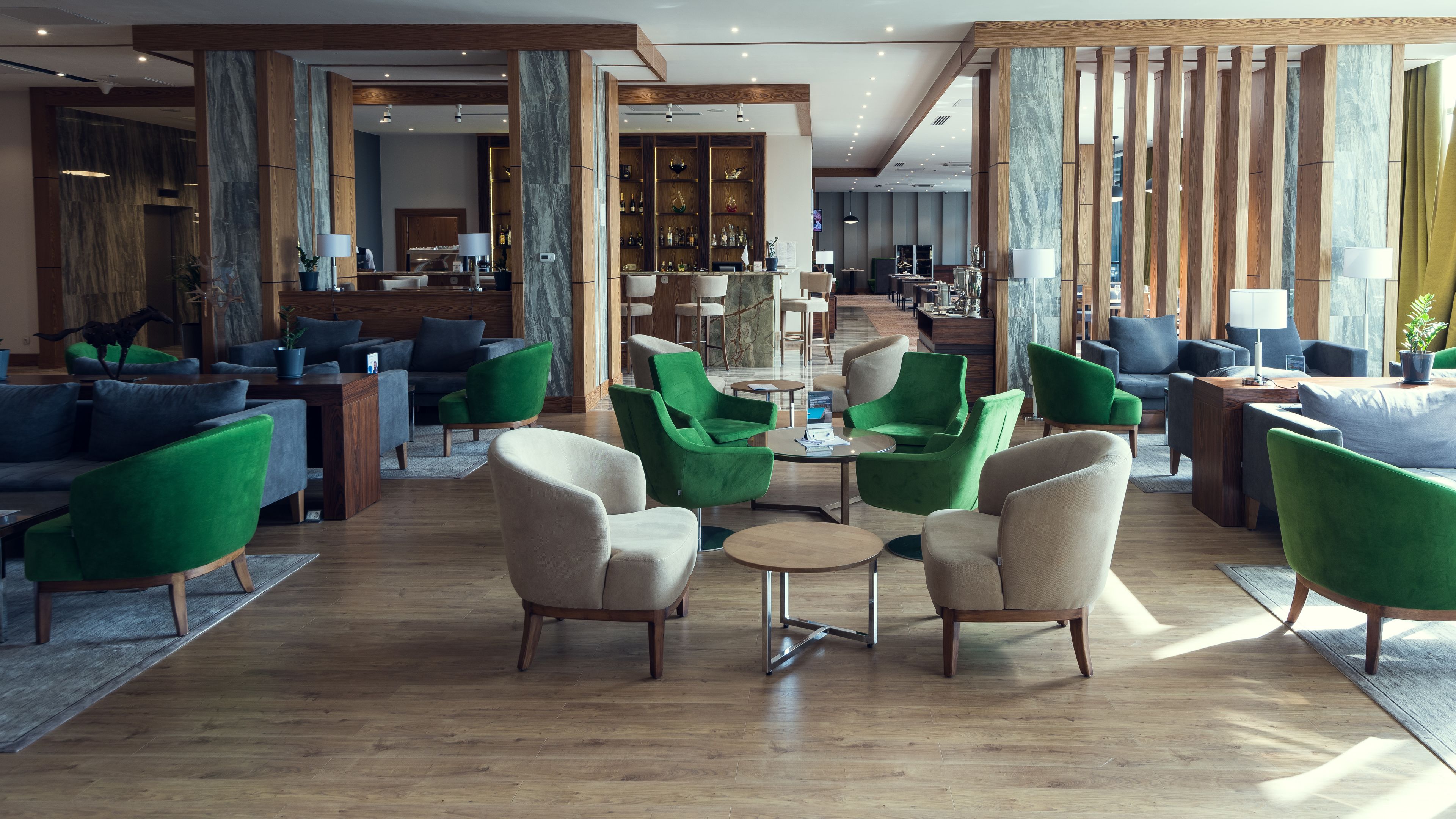 Área de estar no saguão