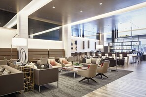 2 か所のバー / ラウンジ、カクテルバー