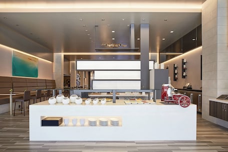 Refrigerador, cafetera/tetera