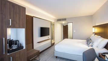 In-room safe, desk, blackout curtains, soundproofing