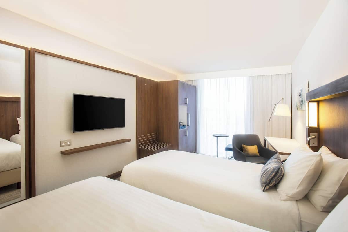 standard twin room, 2 single beds | 1 bedroom, in-room safe, desk, blackout curtains