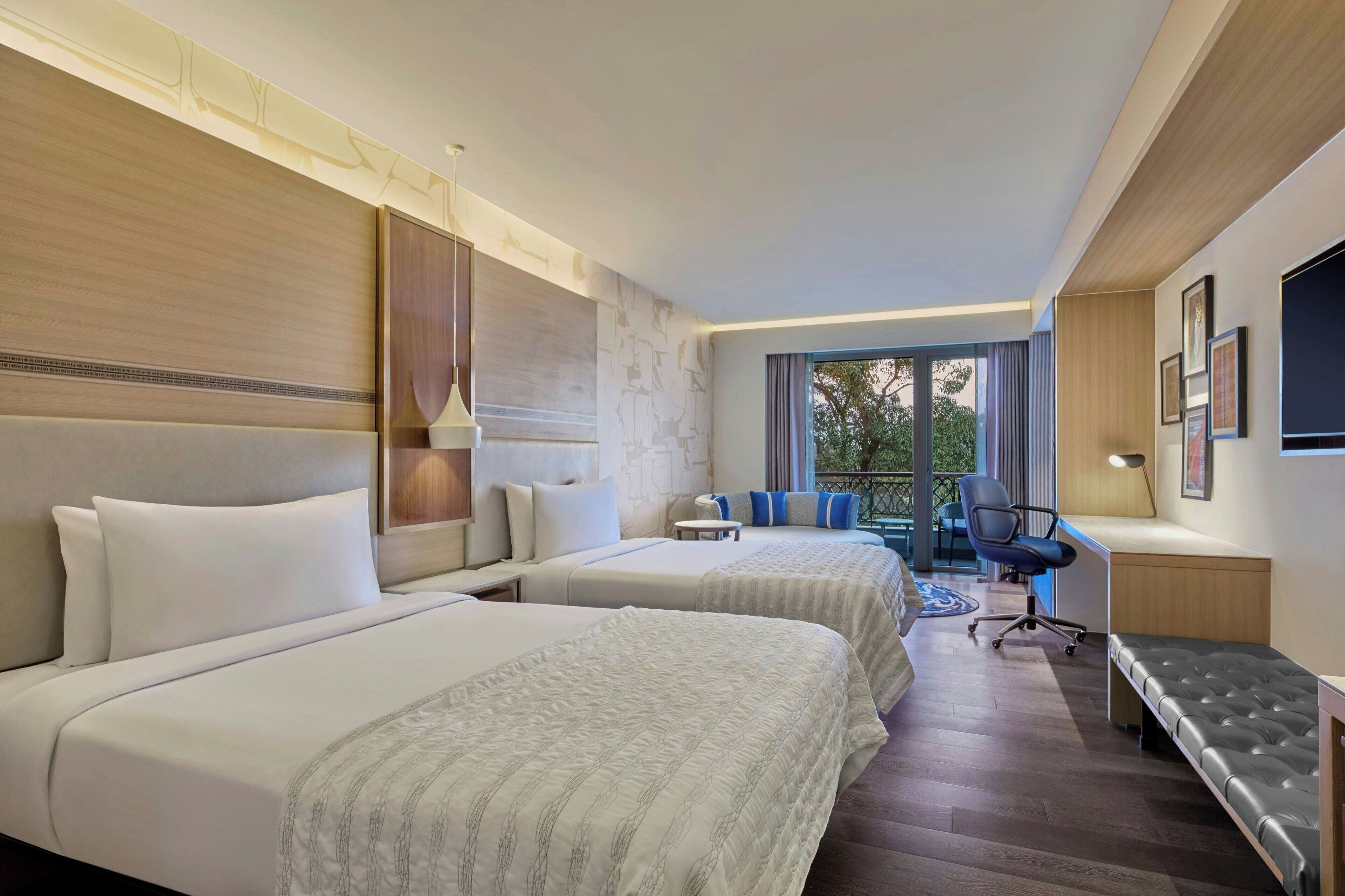 Studio Familial, 1 grand lit, vue ville (Balcony) | Literie de qualité supérieure, minibar, coffres-forts dans les chambres