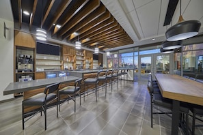 Serves dinner and happy hour