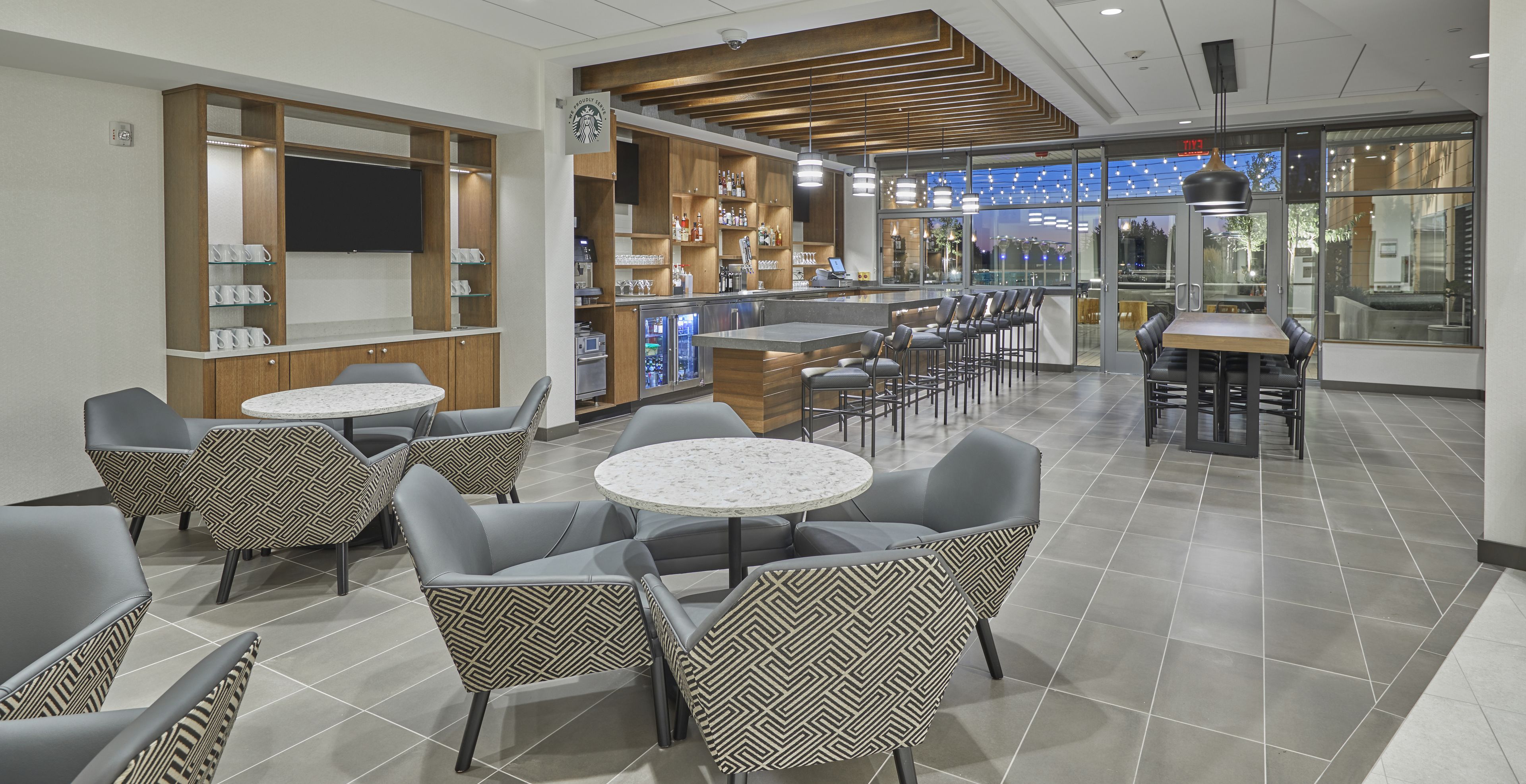 serves dinner and happy hour