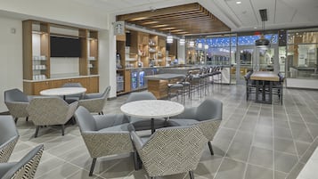 Serves dinner and happy hour