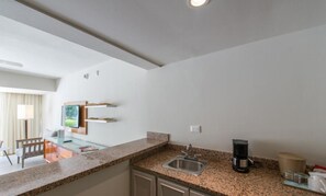 Honeymoon Suite With Royal Package | Coin cuisine privé