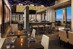 3 restaurants, breakfast, dinner served; Modern European cuisine - AC Hotel by Marriott Spartanburg (Spartanburg)