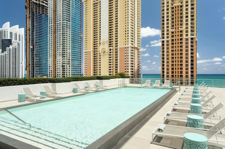 Outdoor pool, sun loungers