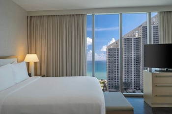 Studio, 1 King Bed, Ocean View, Corner | Beach | Beach nearby, white sand at Residence Inn by Marriott Miami Sunny Isles Beach