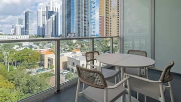 Studio, 2 Queen Beds, Balcony | Hypo-allergenic bedding, down comforters, in-room safe, desk