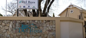 Del Roza Guest House