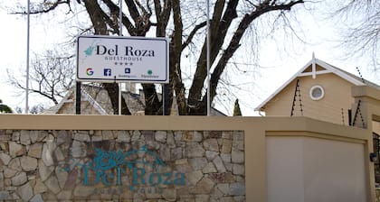 Del Roza Guest House