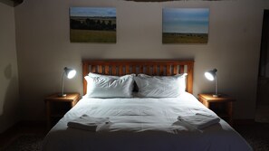 Luxury Cabin, 1 Bedroom, Non Smoking, Valley View | Premium bedding, individually decorated, bed sheets - Francolin Creek (Ngwathe)