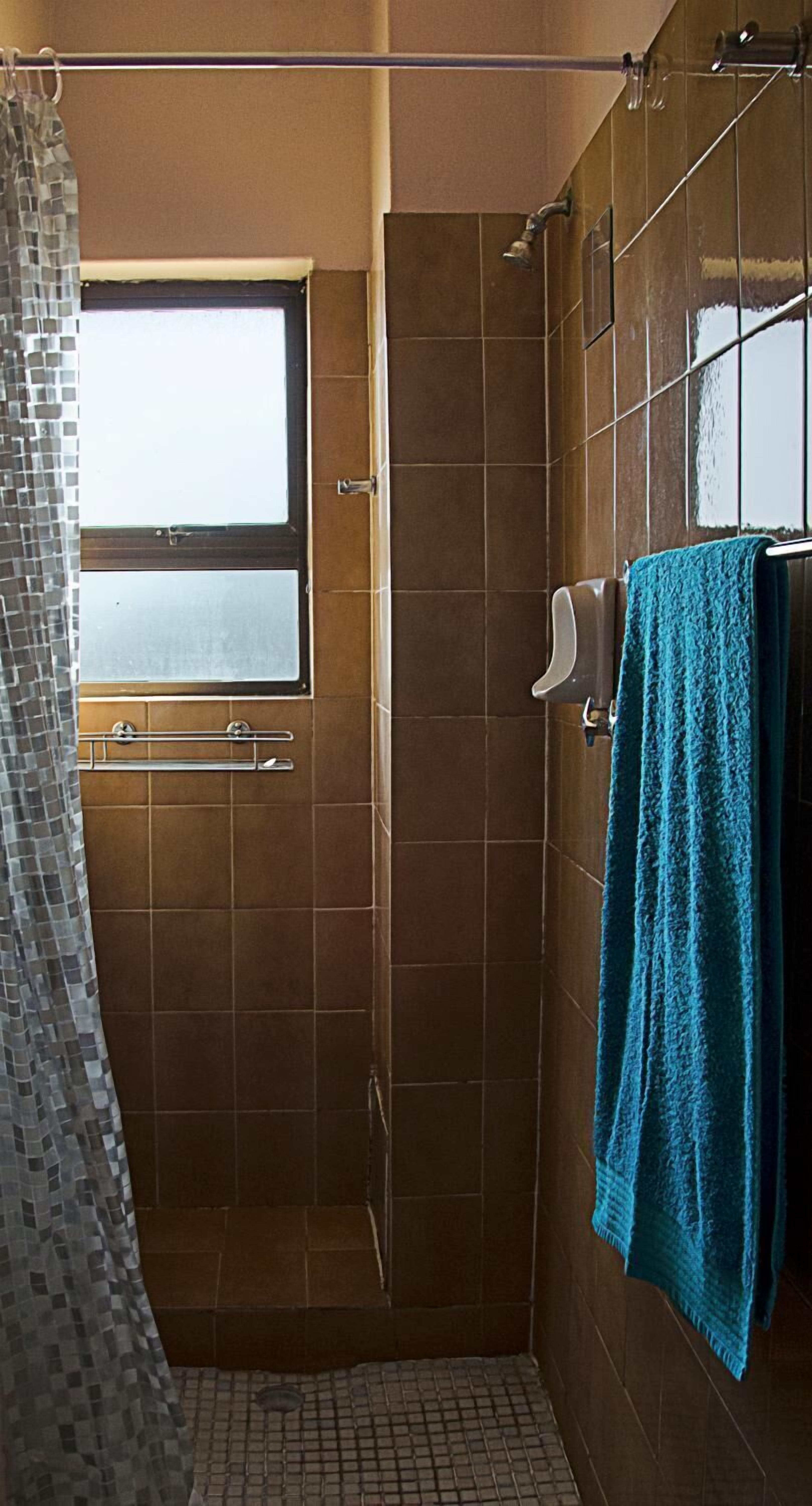 Douche, serviettes fournies