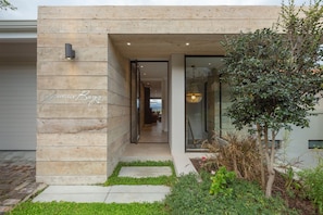 Entrada de la propiedad