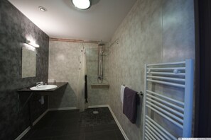 Chambre Double | Salle de bain