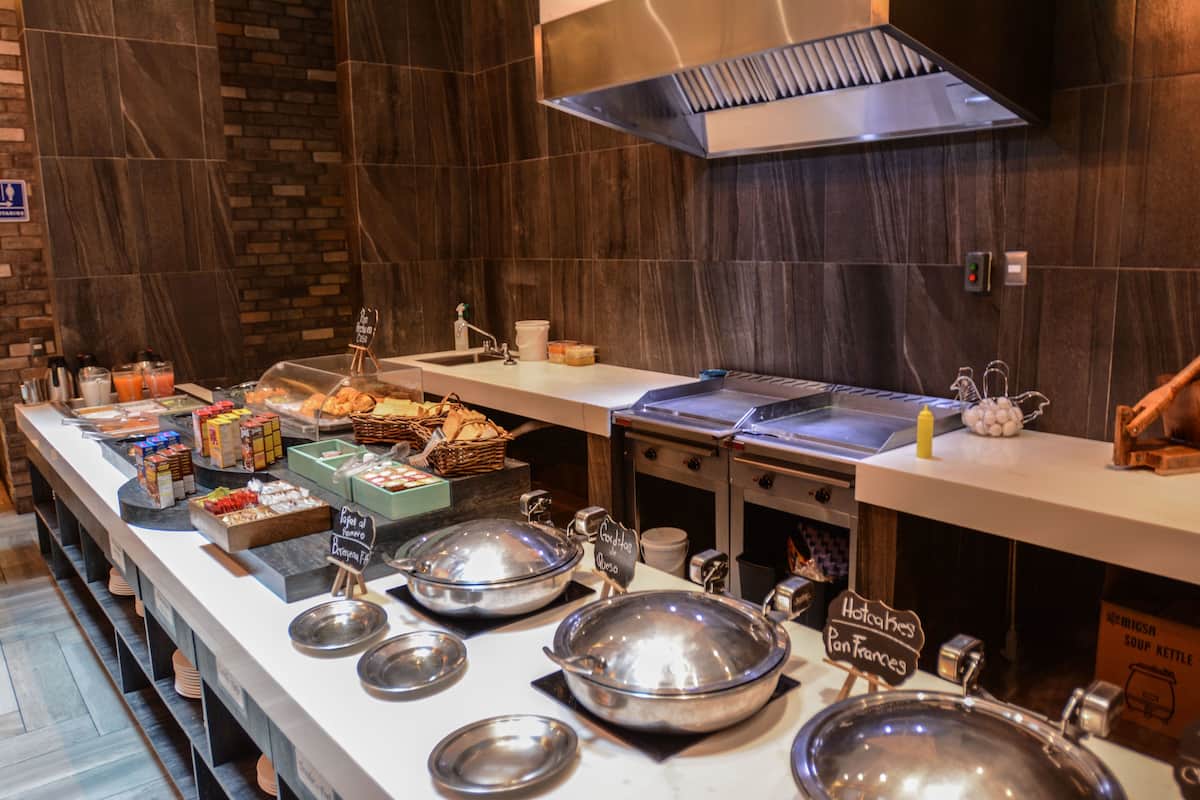 daily buffet breakfast (mxn 250 per person)