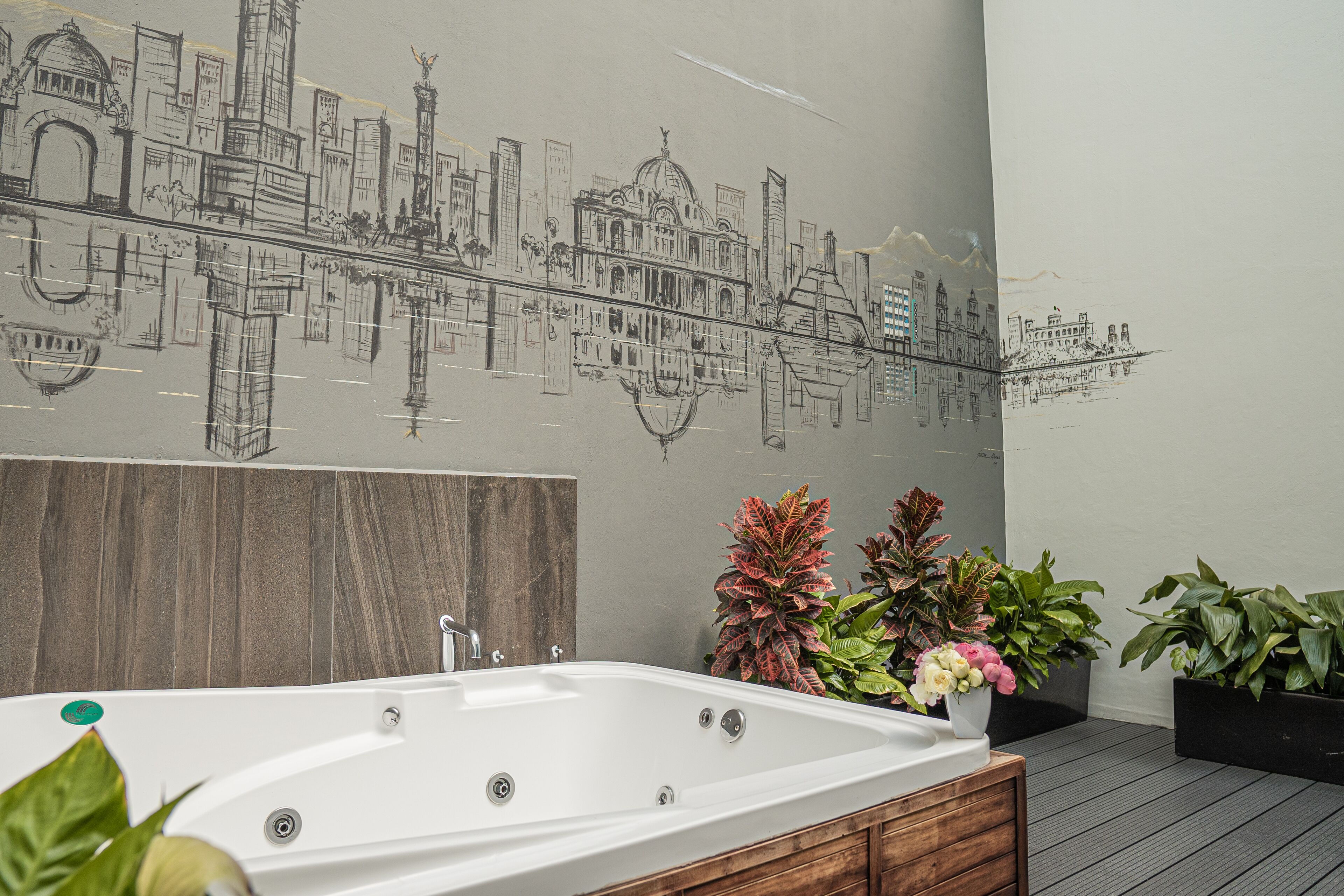 Presidential Suite with Jacuzzi and Terrace | Bathroom | Free toiletries, hair dryer, towels, soap