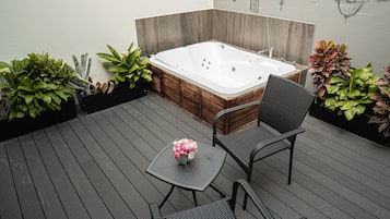 Suite Premier | Bathtub spa pribadi
