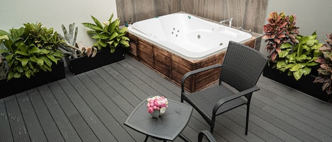 Premier Suite | Private spa tub