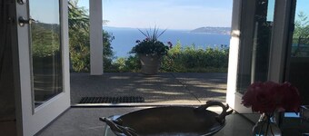 Island View-Spectacular view of Puget Sound and the Olympic Mountains