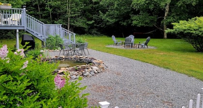 Rauhallinen sijainti Seawall Villagessa, vain puoli kilometriä Seawall Beachistä.