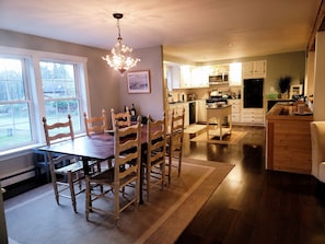 Dining - Quiet location. Home is 1/2 a mile to Seawall Beach and 3 miles to town center. (Southwest Harbor)