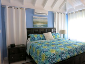 3 habitaciones, tabla de planchar con plancha y cuna de viaje 