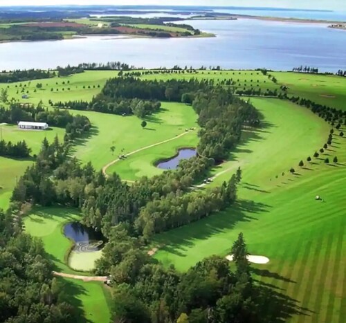 Beach, Golf, Relax & Enjoy Our Beautiful Stanhope, PEI Cottage for your vacation