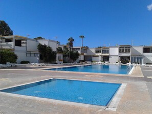 Pool - Apartment with terrace, swimming pool, near the sea. Wifi. Chromecast with Google TV. (Arona)