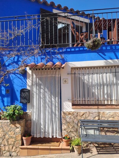 Fishermen's house in the port of Fornells (Aiguablava).