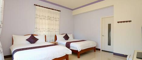 Family Quadruple Room | Blackout drapes, soundproofing, rollaway beds, free WiFi