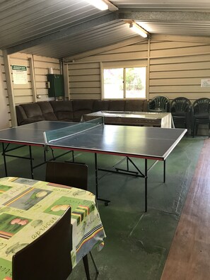 Game room - Padthaway Caravan Park (Padthaway)