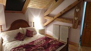 3 Schlafzimmer, Bügeleisen/Bügelbrett, Reisekinderbett, WLAN