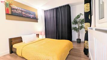 2 bedrooms, desk, iron/ironing board, travel cot