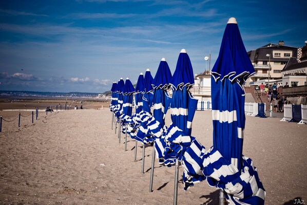 Beach nearby - Duplex*** charm and decor, comfortable, equipped, sea 300m, ideal for 4 people (Cabourg)
