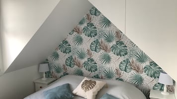 3 bedrooms, iron/ironing board, free WiFi, bed sheets
