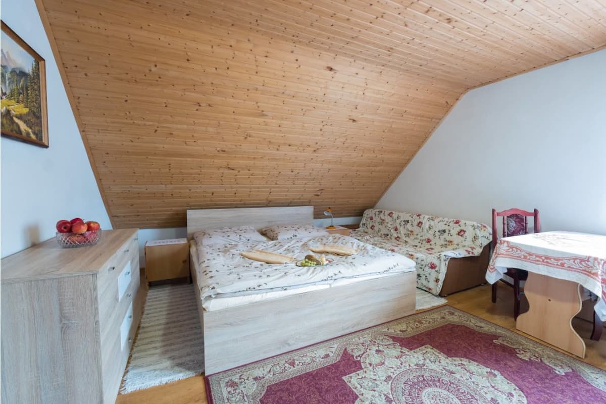 Chambre Triple, salle de bains attenante