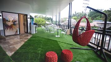 Free daily local cuisine breakfast