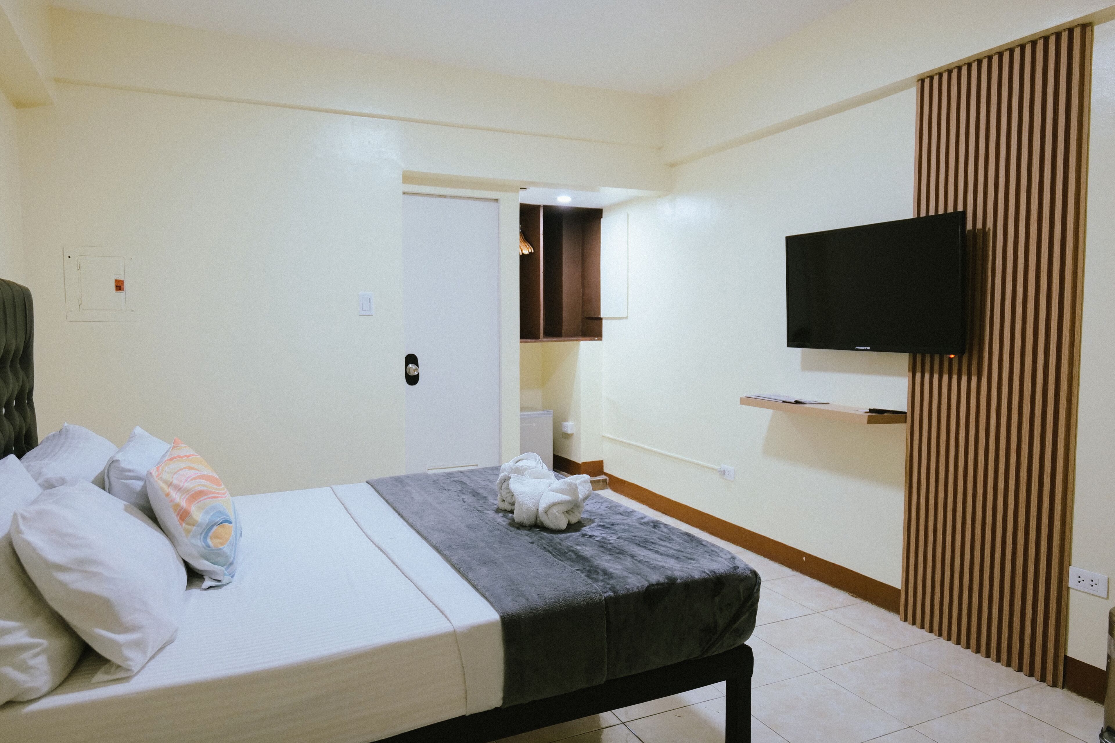 standard room | 1 bedroom, iron/ironing board, bed sheets