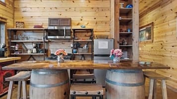 冰箱、微波炉、烤箱、炉灶