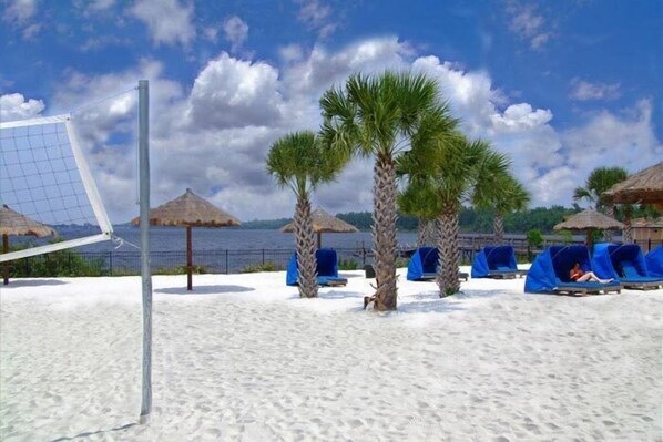 Beach nearby, sun-loungers, beach towels - Porcelain Tile Throughout King, Queen, and Twins Beds (Davenport)