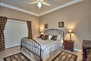 3 Schlafzimmer, Zimmersafe, Bügeleisen/Bügelbrett, kostenloses WLAN