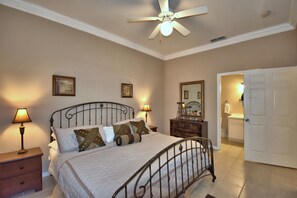 3 bedrooms, in-room safe, iron/ironing board, travel cot