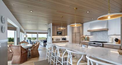 Oceanfront-Nicest on the Beach! Full late 2025 Renovation!!