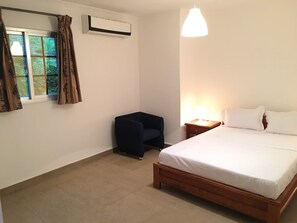 Standard Room | Free WiFi - Hospedaria Mar Azul (Luanda)