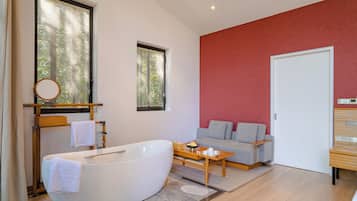 Casa de árbol clásica, 1 habitación | Área de sala de estar | Piso con calefacción