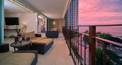 Colorful Beachfront oceanview condo. Large balcony