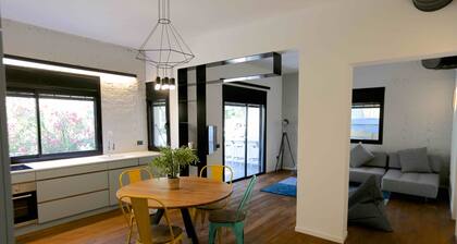 Holyguest - Gordon 25